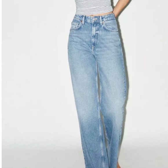 Zara Light Blue High Rise Wide Leg Jeans - Picture 2 of 10